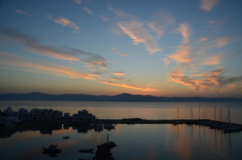Aiolos Home With Private Veranda And Amazing Sea Views, Paros Piso Livadi Exteriör bild